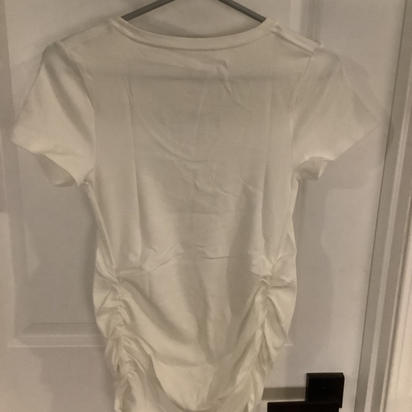 Isabel Maternity - Short Sleeve V-Neck Side Ruched Tee - White - Size Small - Picture 6 of 9